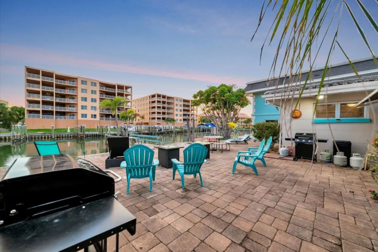 Seashell Suite 1B Pet Friendly Waterfront Dock