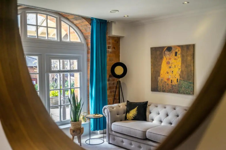 3 Cocoa Suites (parking included)