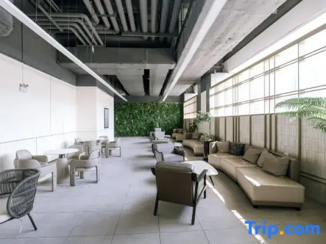 Poly Residence Giada