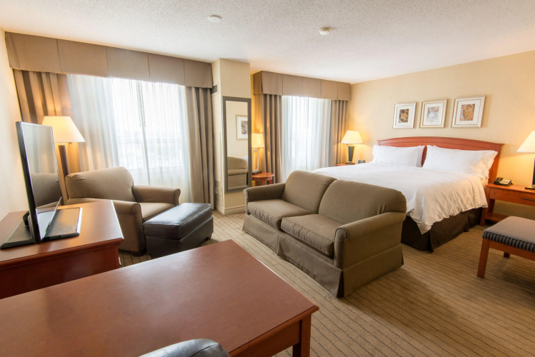 Holiday Inn Hotel & Suites Ottawa Kanata by IHG