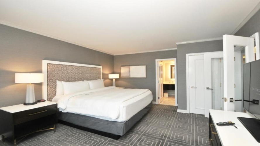 1 Bedroom Double Suite with balcony