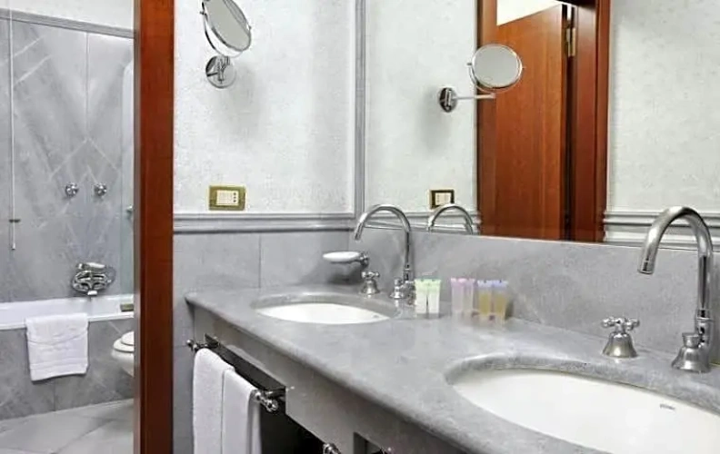 Deluxe Double with View room