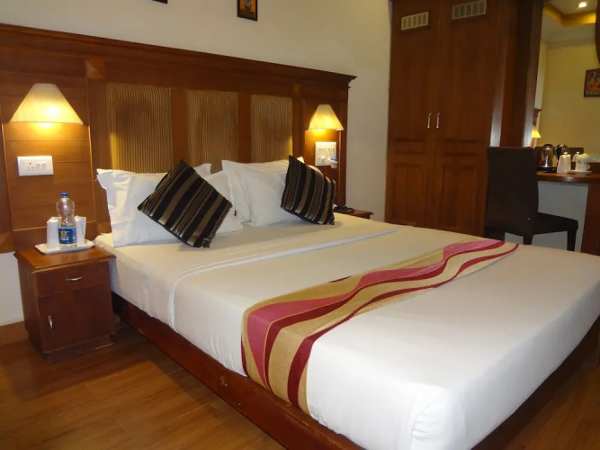 Seasons Thekkady