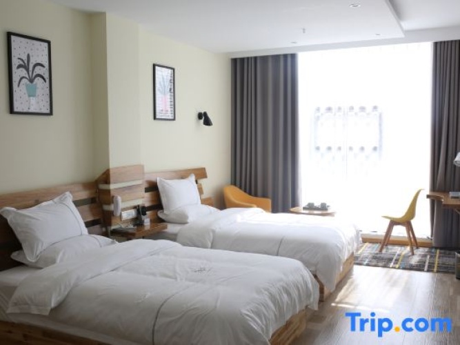 Standard room with river view