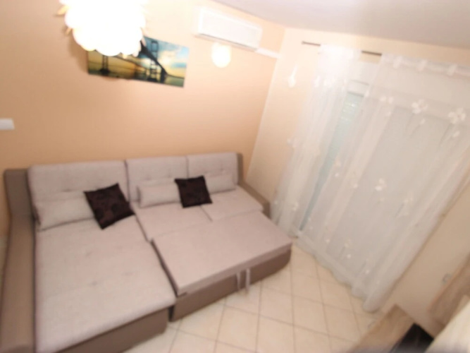 Comfortable Apartment in Zadar With TV
