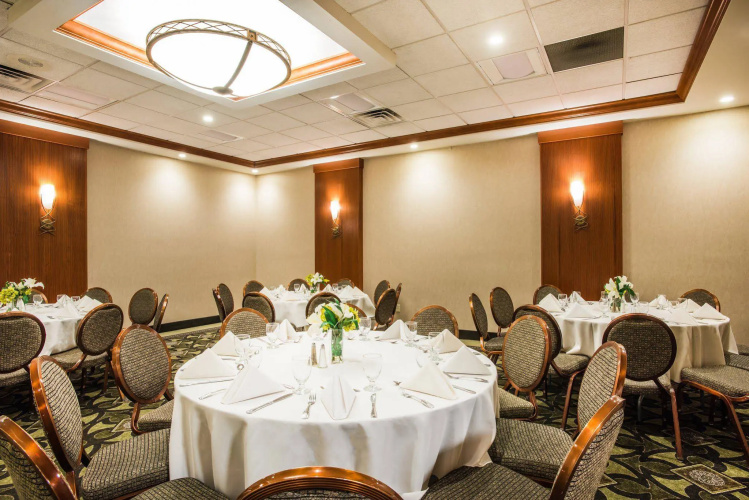 Holiday Inn Hasbrouck Heights-Meadowlands photo 26
