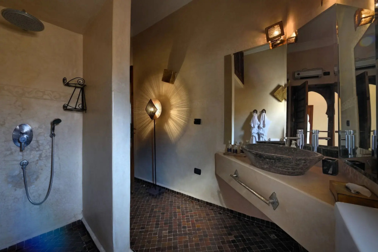 Riad Les Ammonites