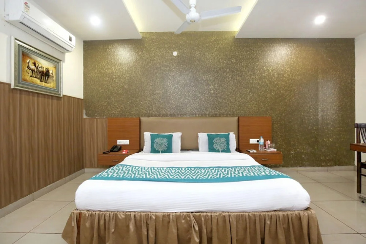 OYO 4575 Hotel Mirage