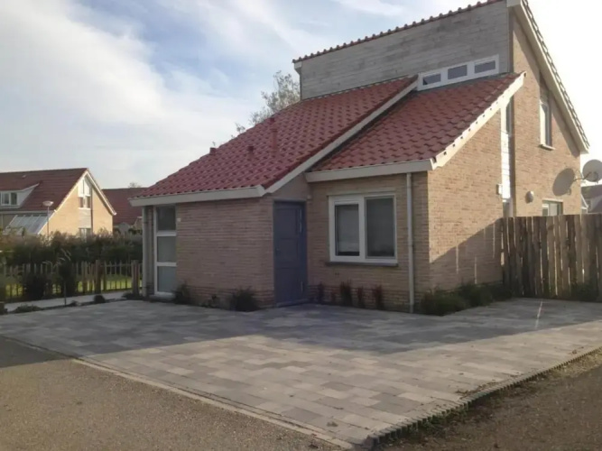 Bungalow in Breskens With Private Jetty