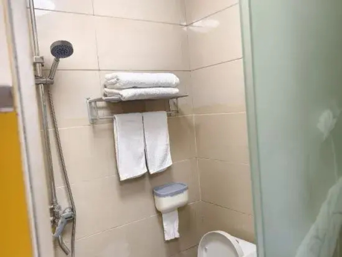 Yuexin Hostel