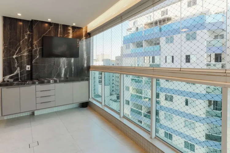 Ocean View Apt Just 110m From the Beach - Evo0801