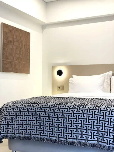 THE NIXON Suite and Apartments Hotel