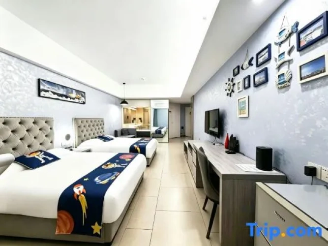 Standard Quadruple room with balcony and with sea view