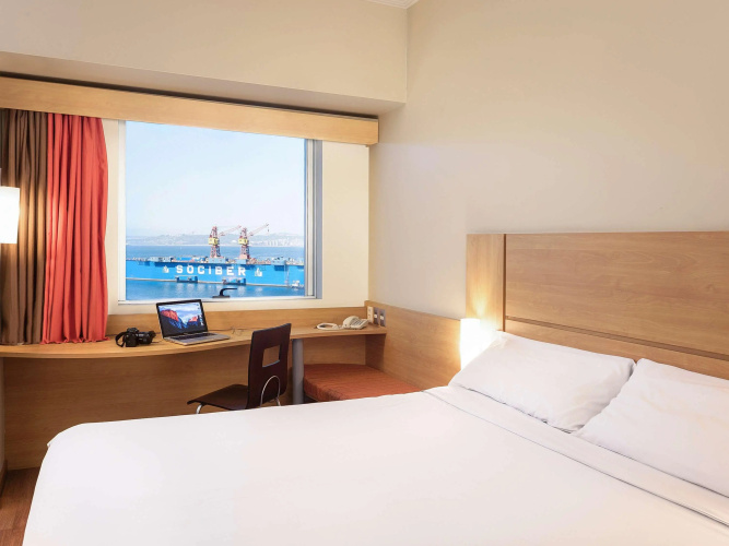 ibis Valparaiso photo 8