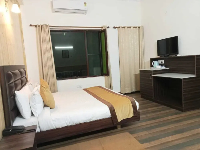 Pineland Chalets And Resort