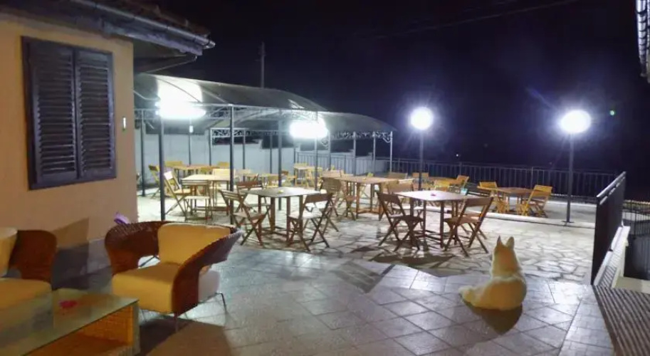 Villa "Topola"
