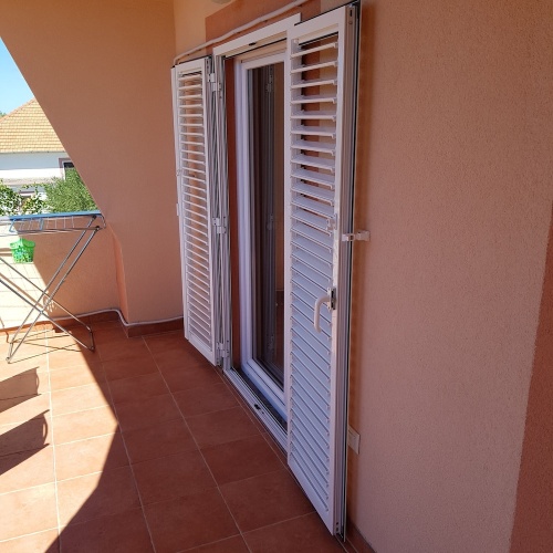 Apartment with balcony