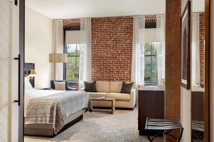 Double Suite