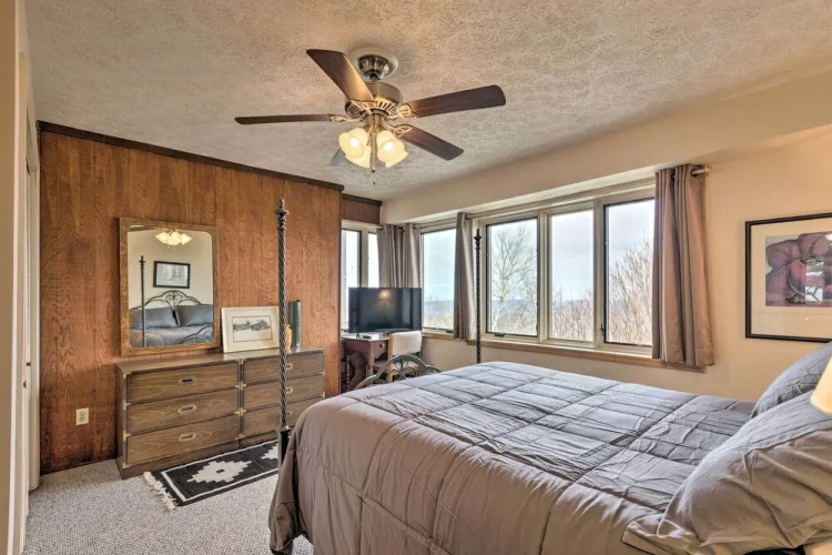 Close to Hiking & Golf! Beech Mtn Retreat