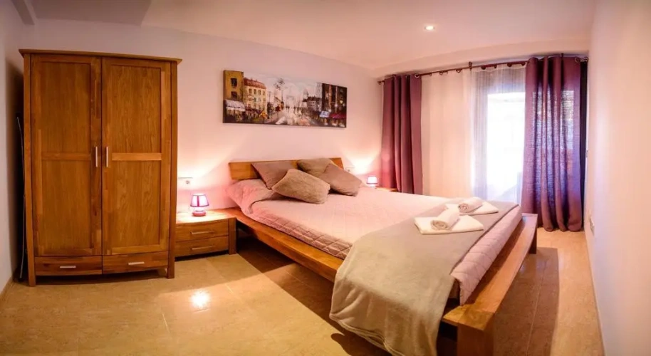 1 Bedroom Apartment