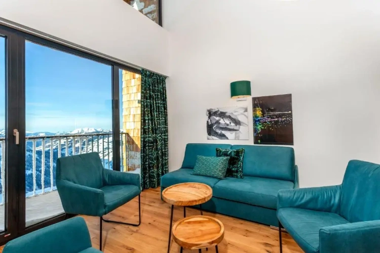 2 Bedrooms Apartment