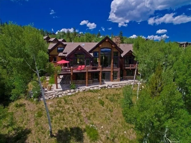 5 Bedrooms Cottage