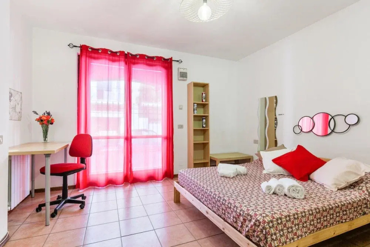 Airport & Station Flat - Private Parking