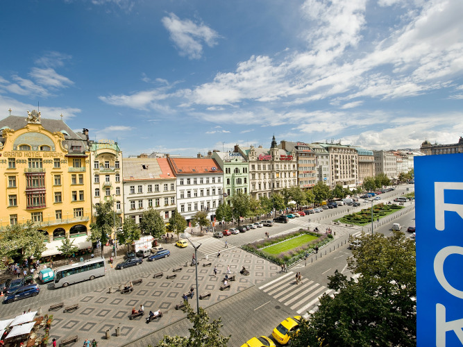 EA Hotel Rokoko Over view