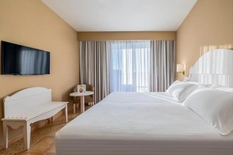 2 Bedrooms Deluxe Apartment