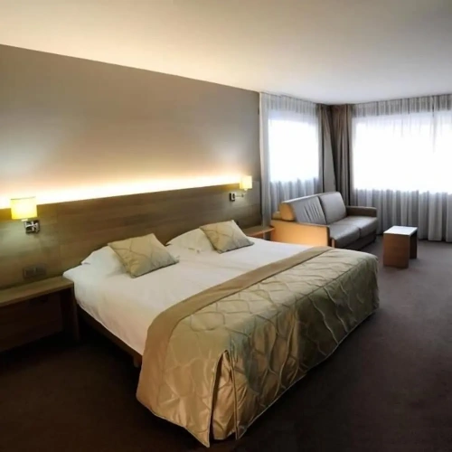 Deluxe Twin room with partial sea view