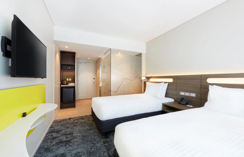 Standard Twin room with view