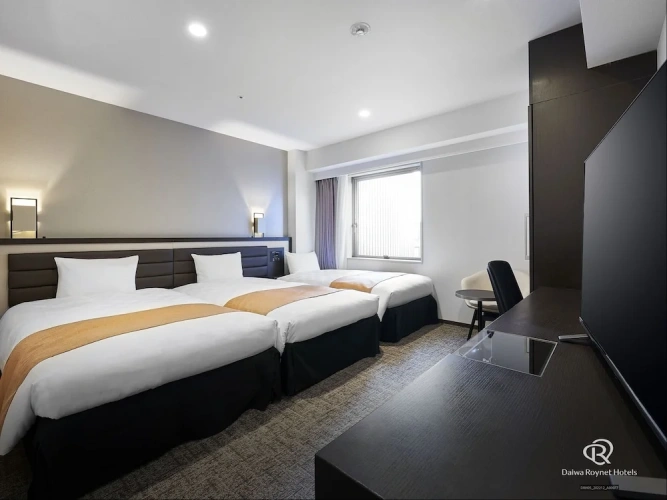 Standard Triple room