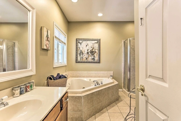 3 Bedrooms Cottage
