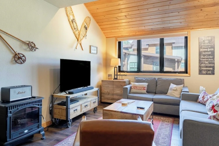 2 Bedrooms Cottage