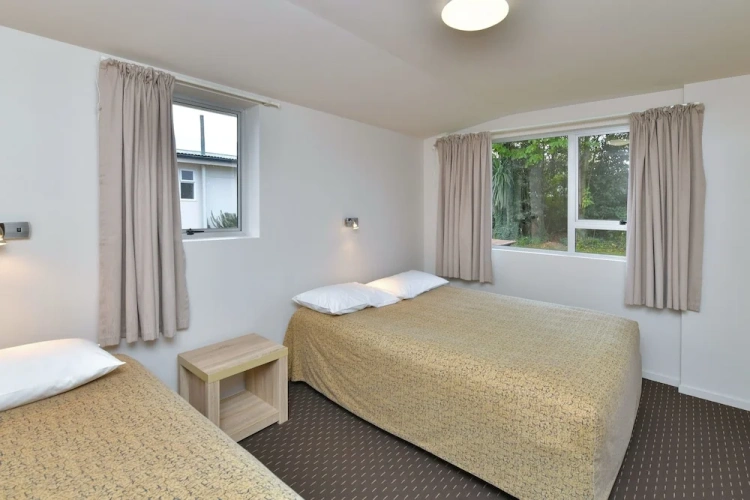 2 Bedrooms Standard Family room
