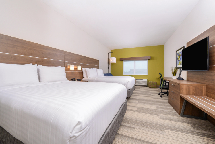 Holiday Inn Express & Suites St. Petersburg - Madeira Beach photo 6