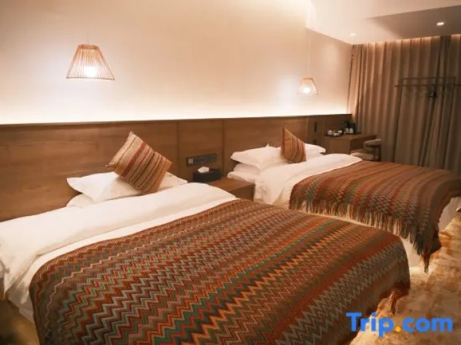 2 Bedrooms Deluxe Family Suite