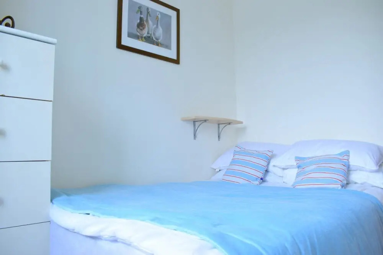 Bright 4 Bed Flat In Stepney Green