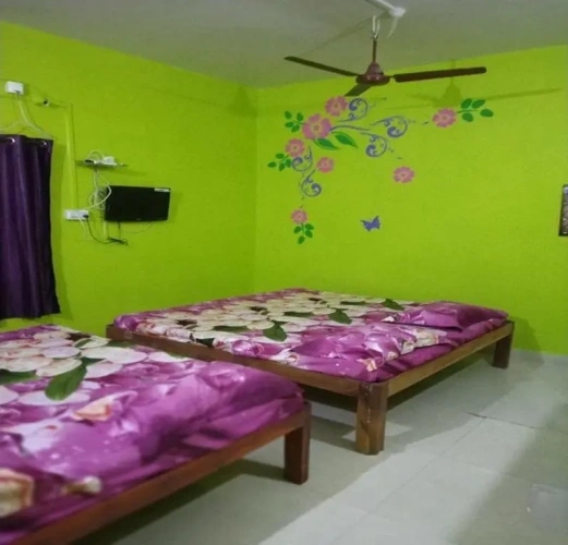 4 Bedrooms Cottage
