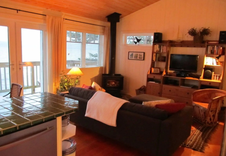 Stillwater Beach House Bed & Breakfast