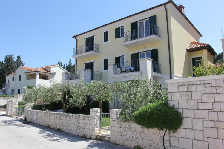 3 Bedrooms Duplex Apartment with balcony and with sea view