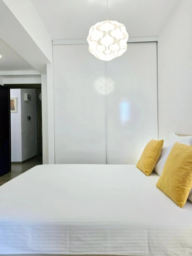 VR2 Central Apartment