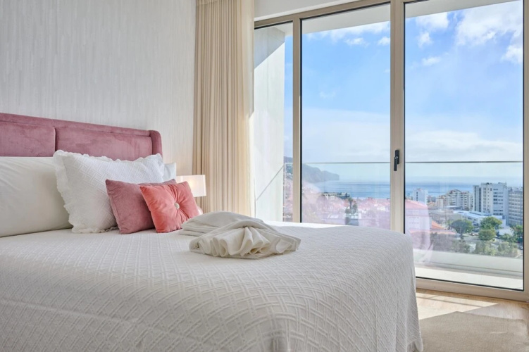 Panoramic Pearl by Homie
