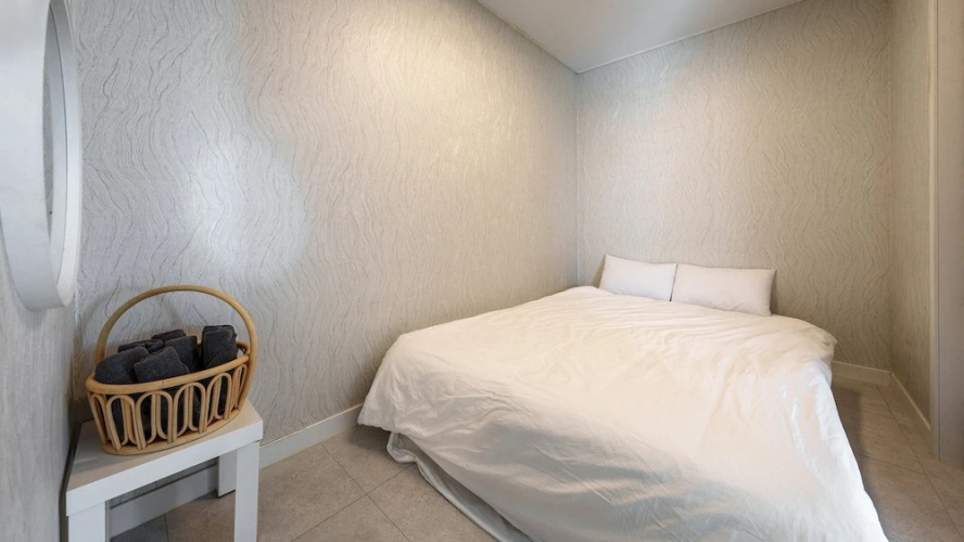 Yeosu Jangsuri Poolvilla&spa Pension