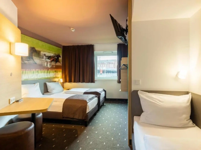 Standard Triple room