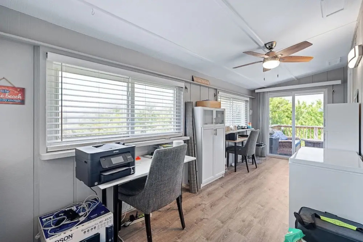 4BR Beach House Spacious Steps From Sand