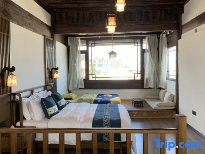 Deluxe Family Duplex Suite with view