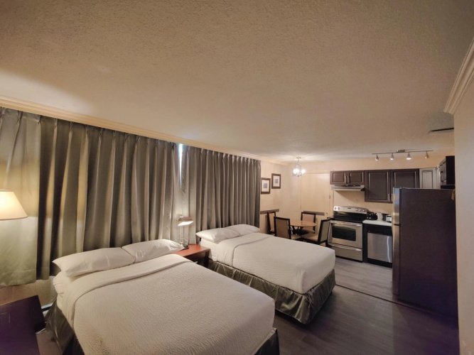 Riviera On Robson Suites photo 6