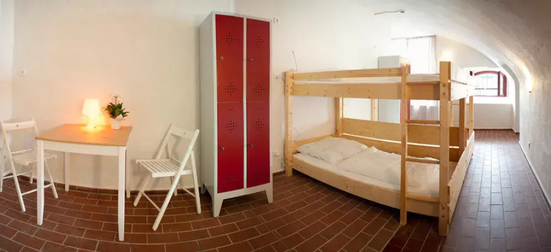 Subraum Hostel