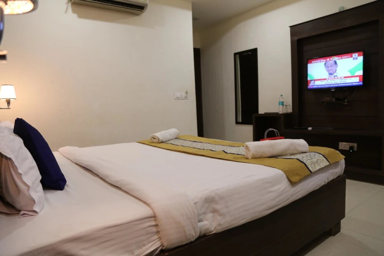 OYO 1344 Hotel Waves